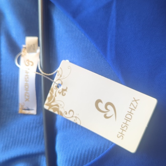 Dress - Picture 5 of 5